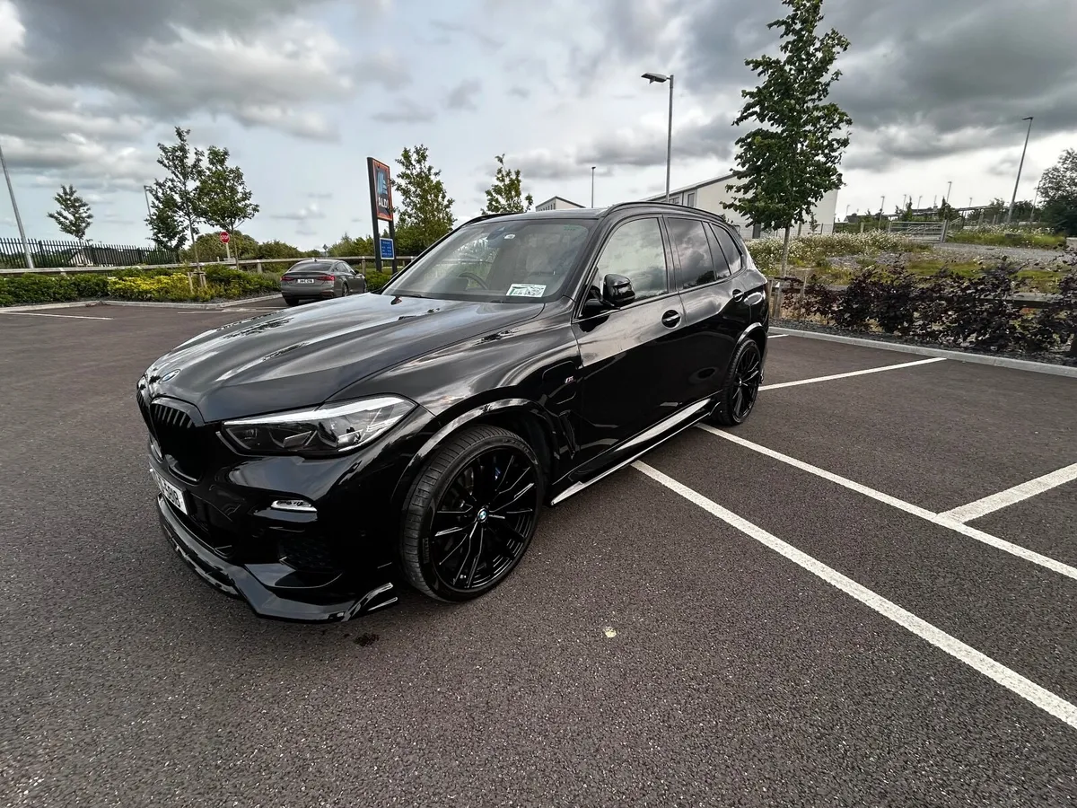 BMW X5 2021 - Image 1