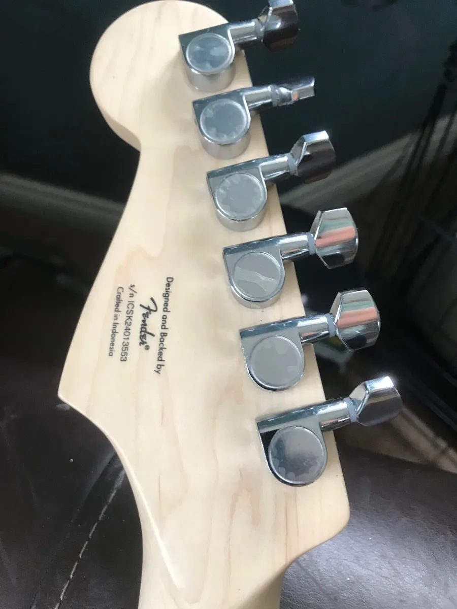 Squire fender sonic Stratocaster - Image 3