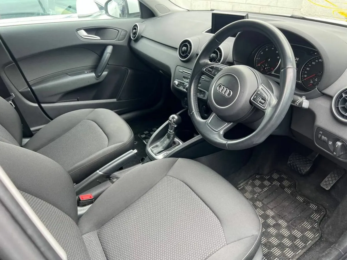 Audi A1 1.0 TFSI AUTO // FULL SERVICE HISTORY // R - Image 2