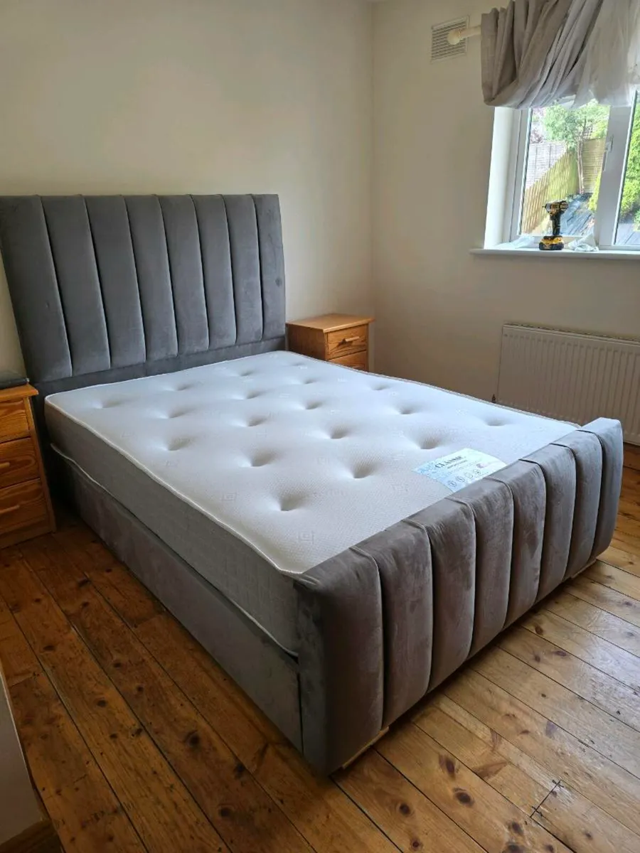 Bed - Image 1