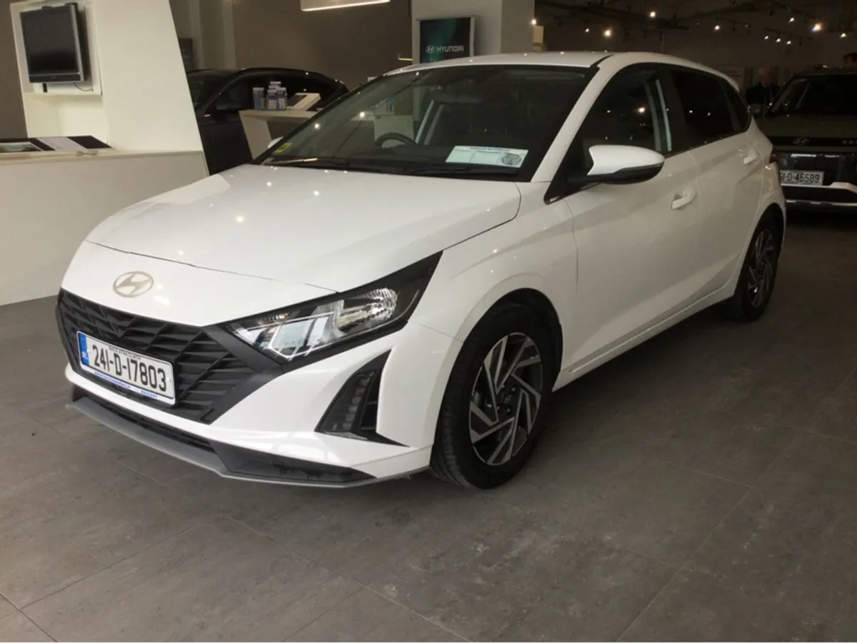 Hyundai i20 Deluxe Plus - Image 4