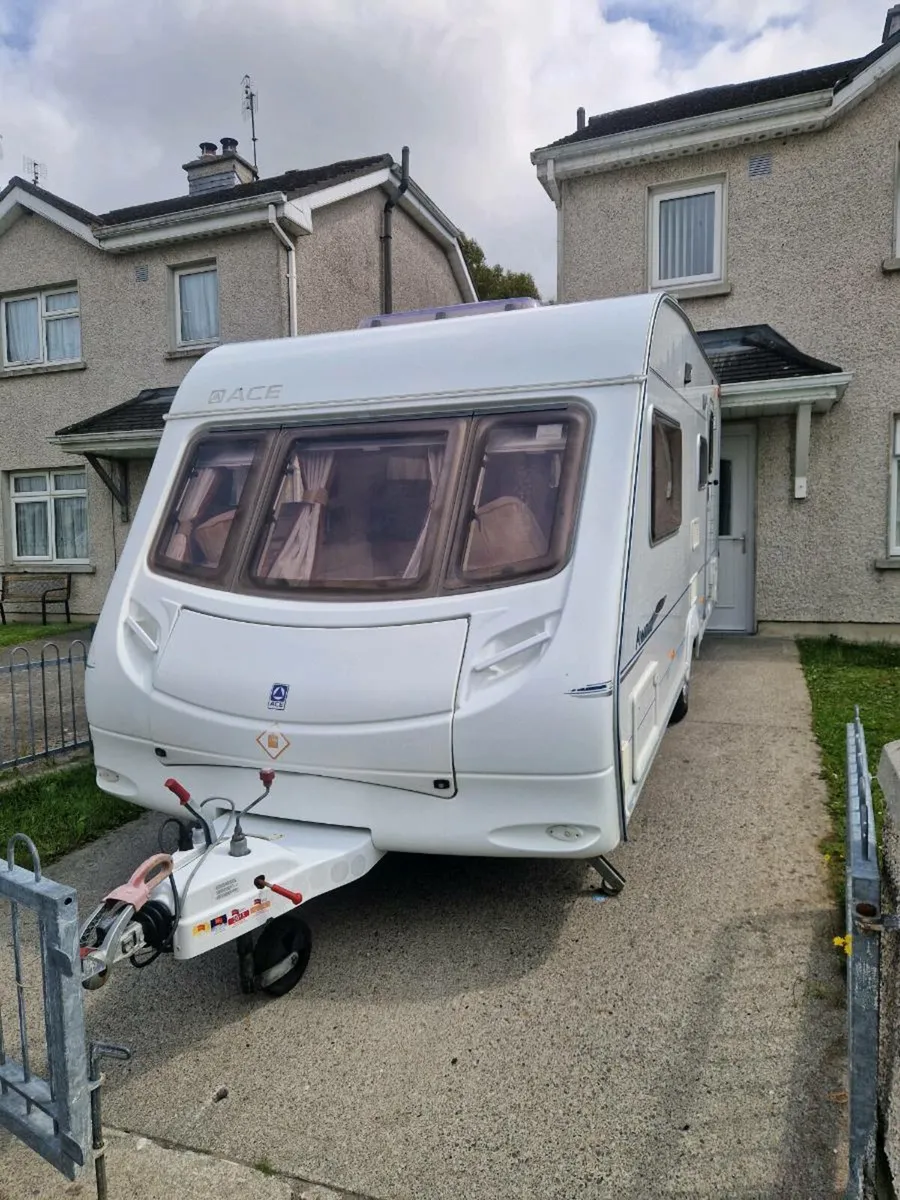 2008 model 4 berth ace award  in good condition - Image 1