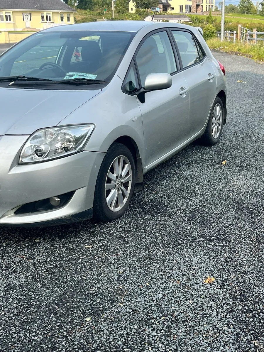 2007 Toyota Auris - Image 2
