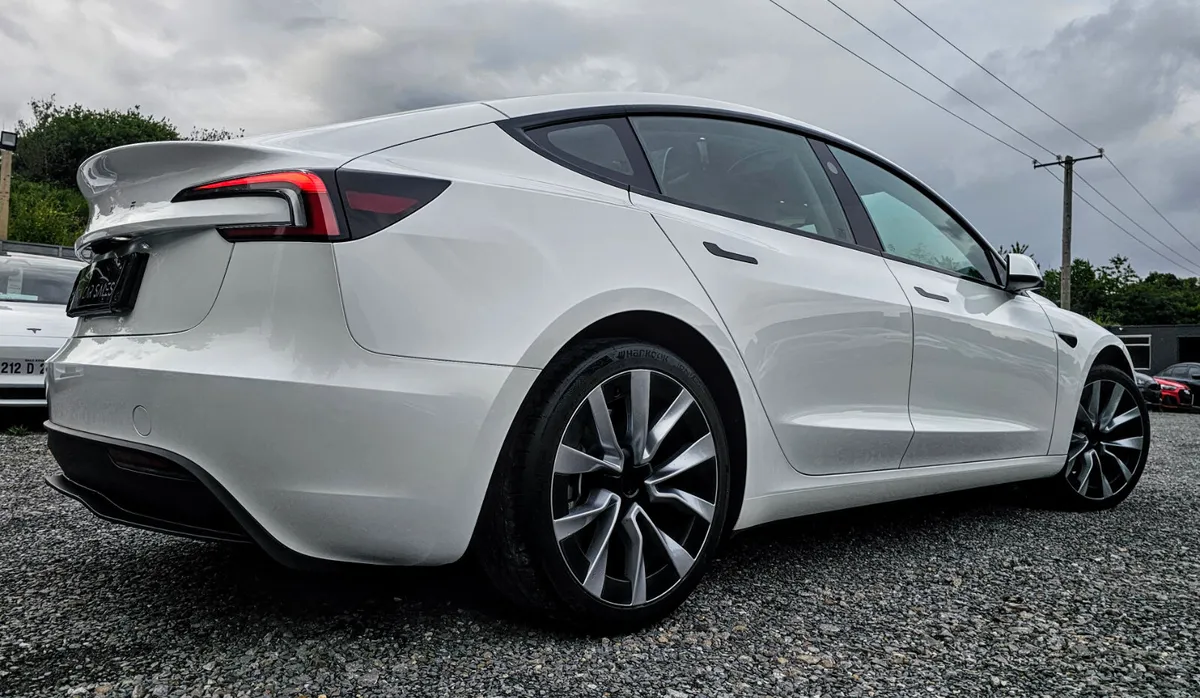 🔥 2024 Tesla Model 3 Highland SR + As new - Image 4