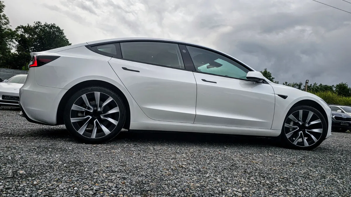 🔥 2024 Tesla Model 3 Highland SR + As new - Image 3