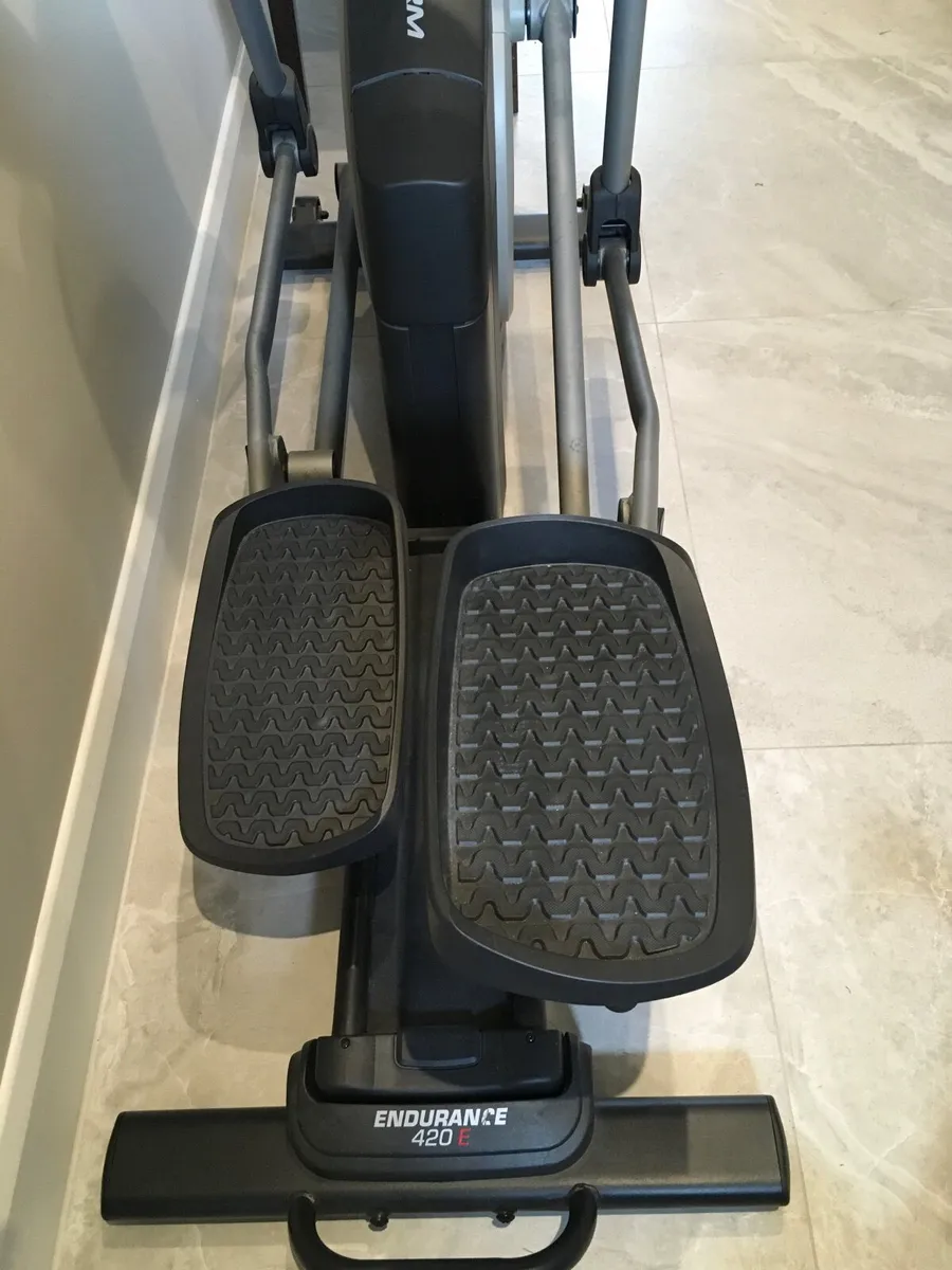 Proform Endurance 420E Elliptical Cross Trainer - Image 3