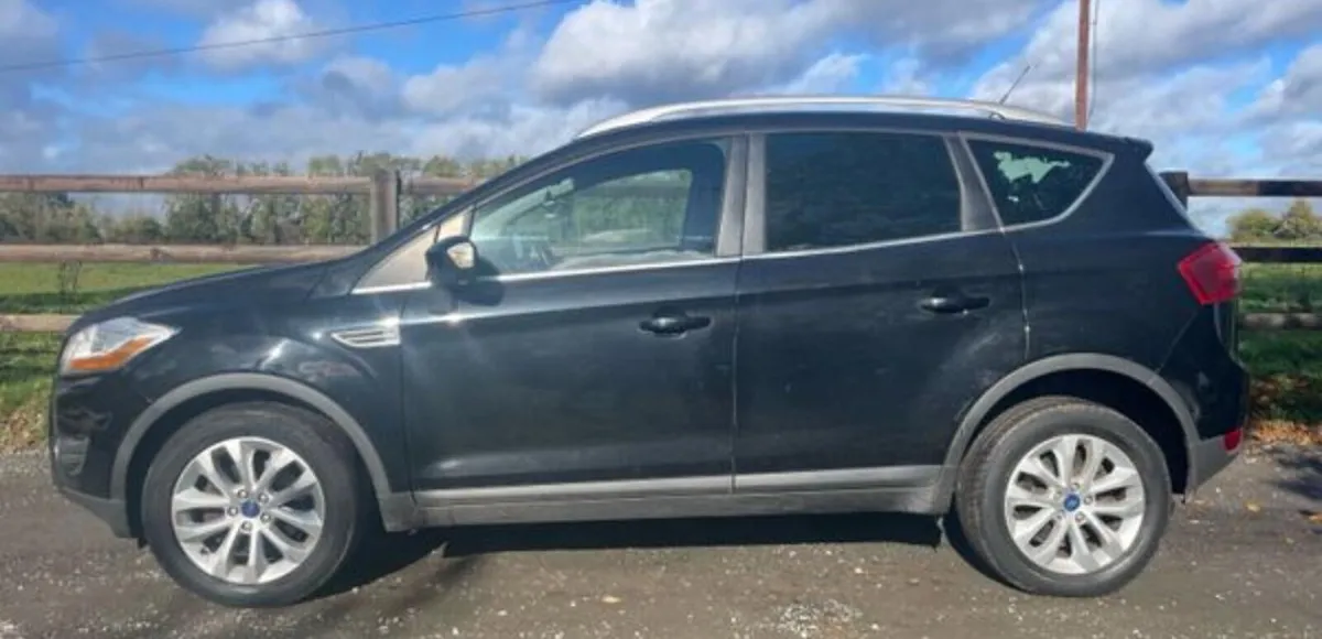 Ford Kuga 2011 DOE 09/25 - Image 2