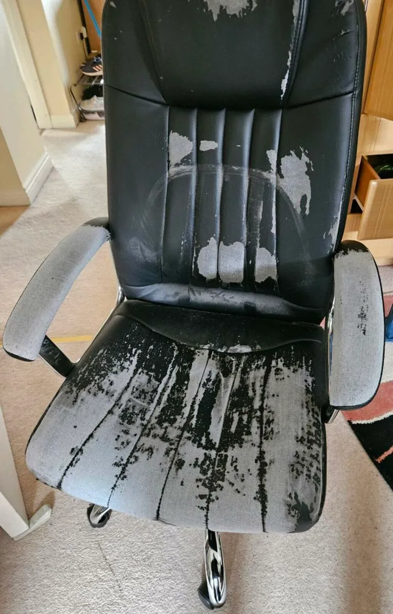 Free office chair - Image 1