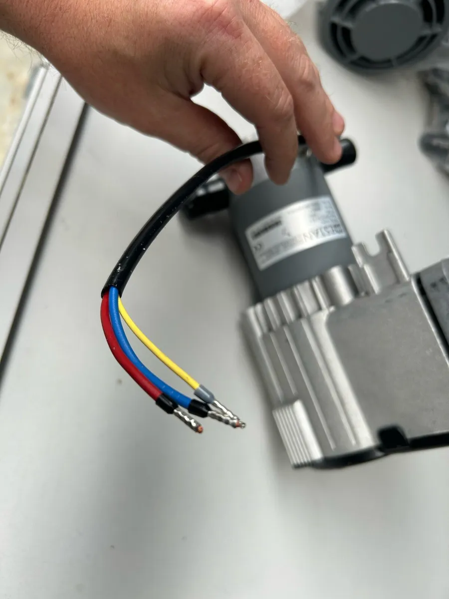 Compressor with motor - Image 3