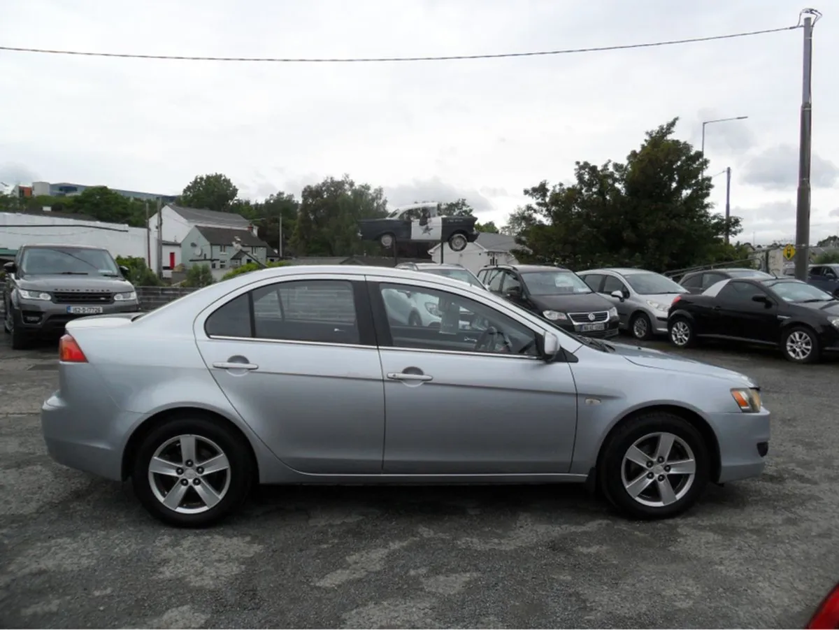 Mitsubishi Lancer 1.5 Intense - Image 2
