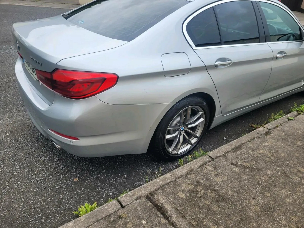 2018 bmw 520  g30 diesel - Image 3