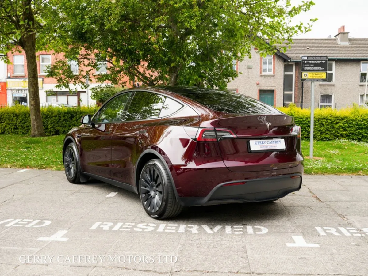 Tesla Model Y 2024 Tesla Model Y Midnight Cherry - Image 4