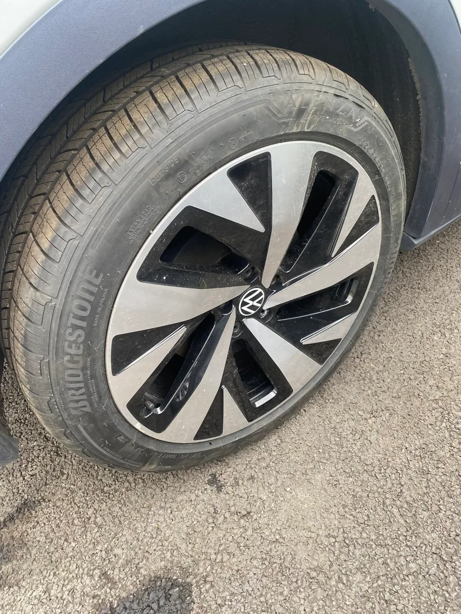 ID4 20" Alloy wheels and tyres - Image 1
