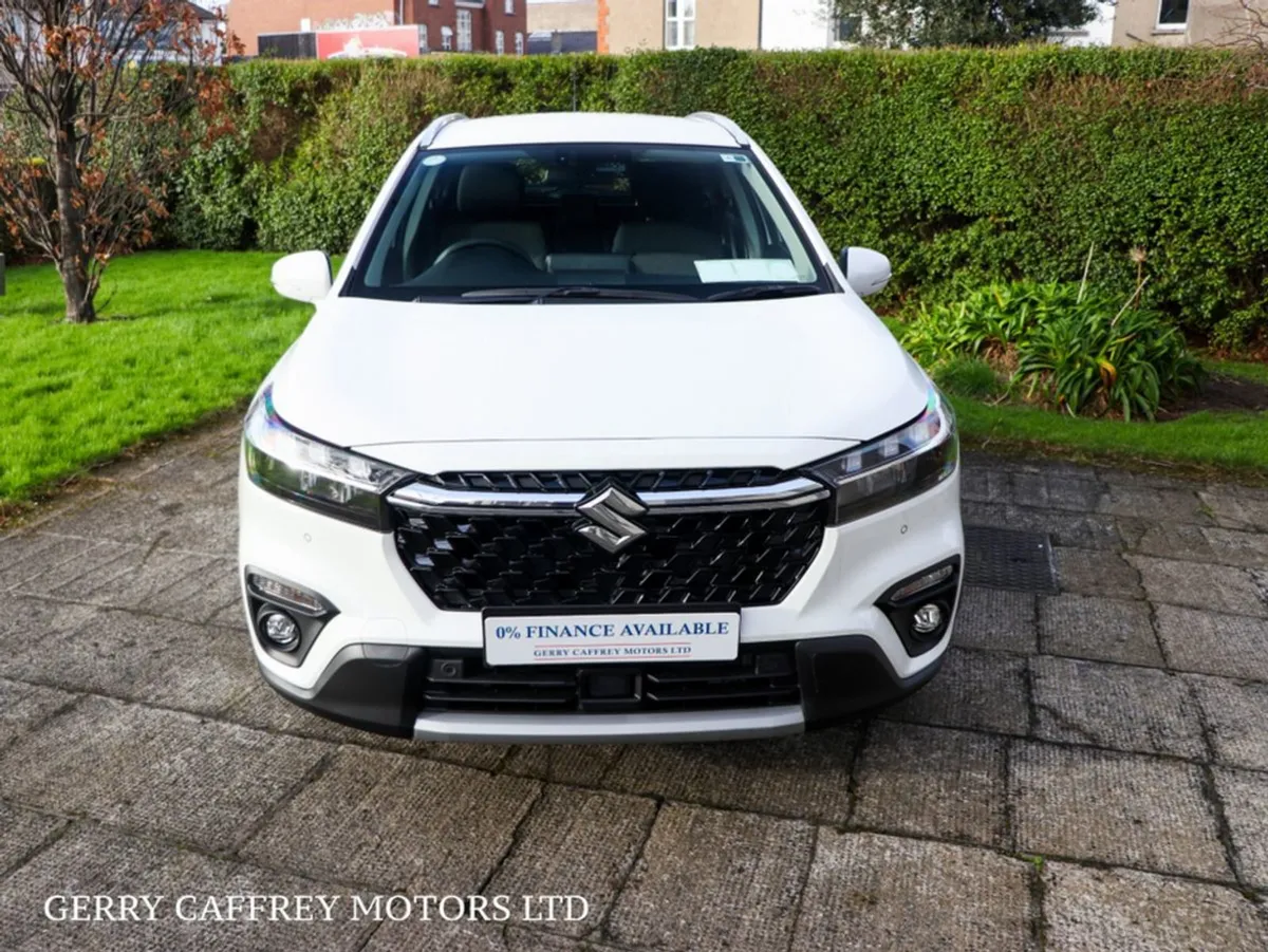 Suzuki SX4 S-Cross Motion Hybrid Automatic - Image 3