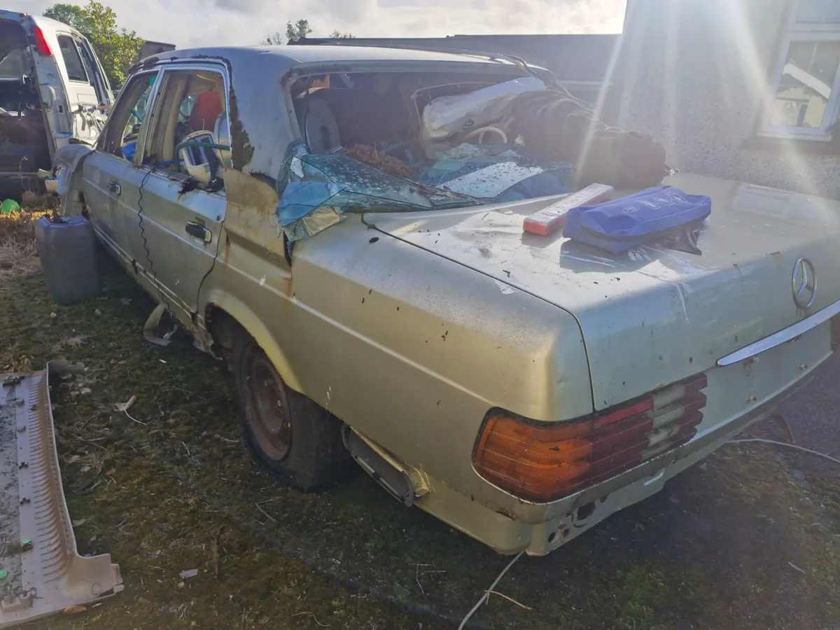 Mercedes 380sel - Image 3