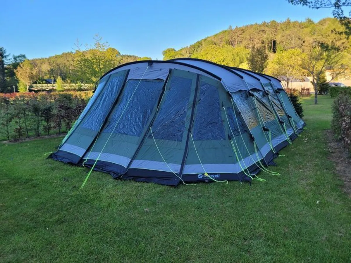 Outwell Vermont xlp family tunnel tent. - Image 3