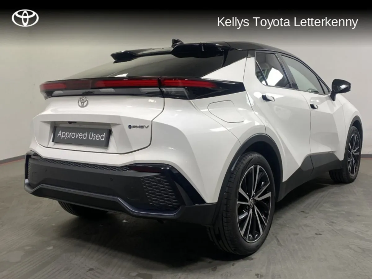 Toyota C-HR C-hr Phev SOL - Image 2