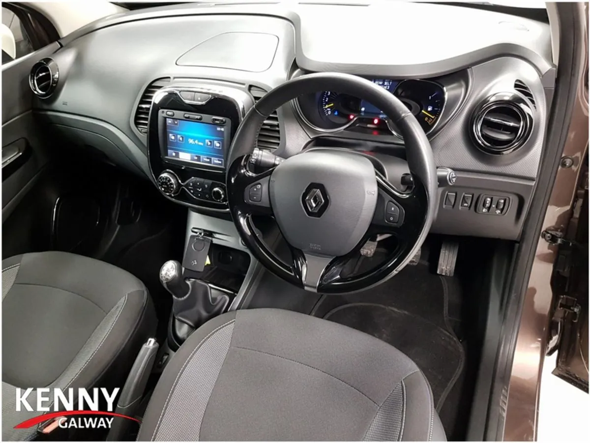 Renault Captur Intense TCE 90 4DR - Image 2