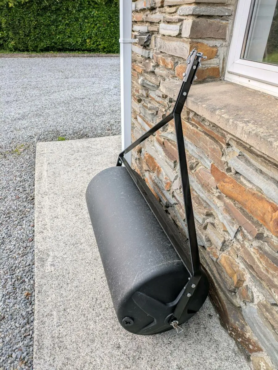 Lawn roller - Image 1