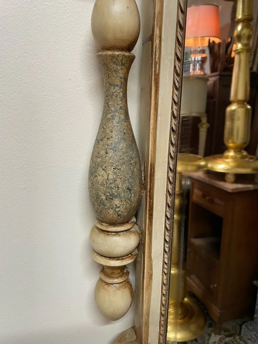 Elegant Vintage Italian Polychrome Mirror - Image 3