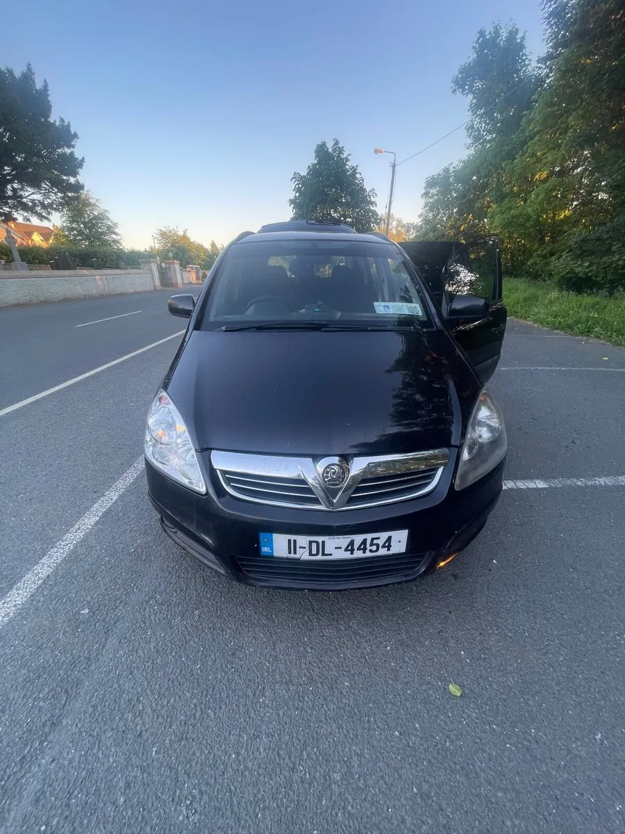 Vauxhall Zafira 2011 - Image 1