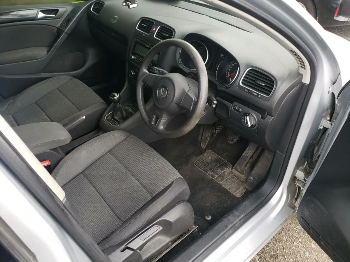 2010 Volkswagen Golf 1.6 TDI Breaking - Image 3