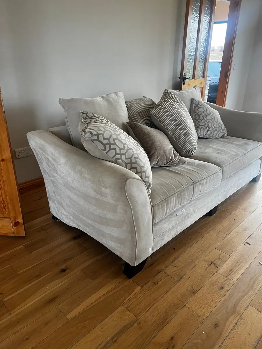 Sofa - Image 3
