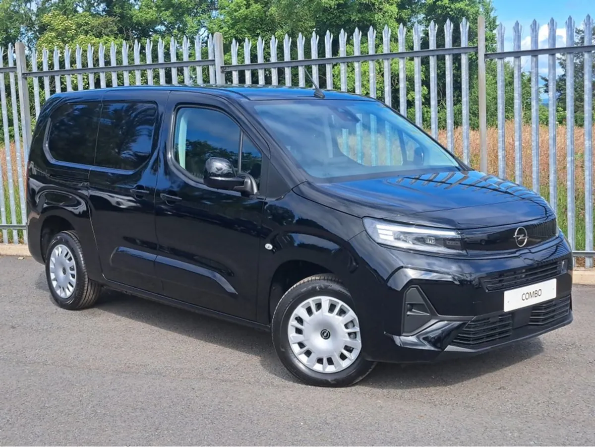 Opel Combo 1.5td 100HP Sportive L2 - Image 1