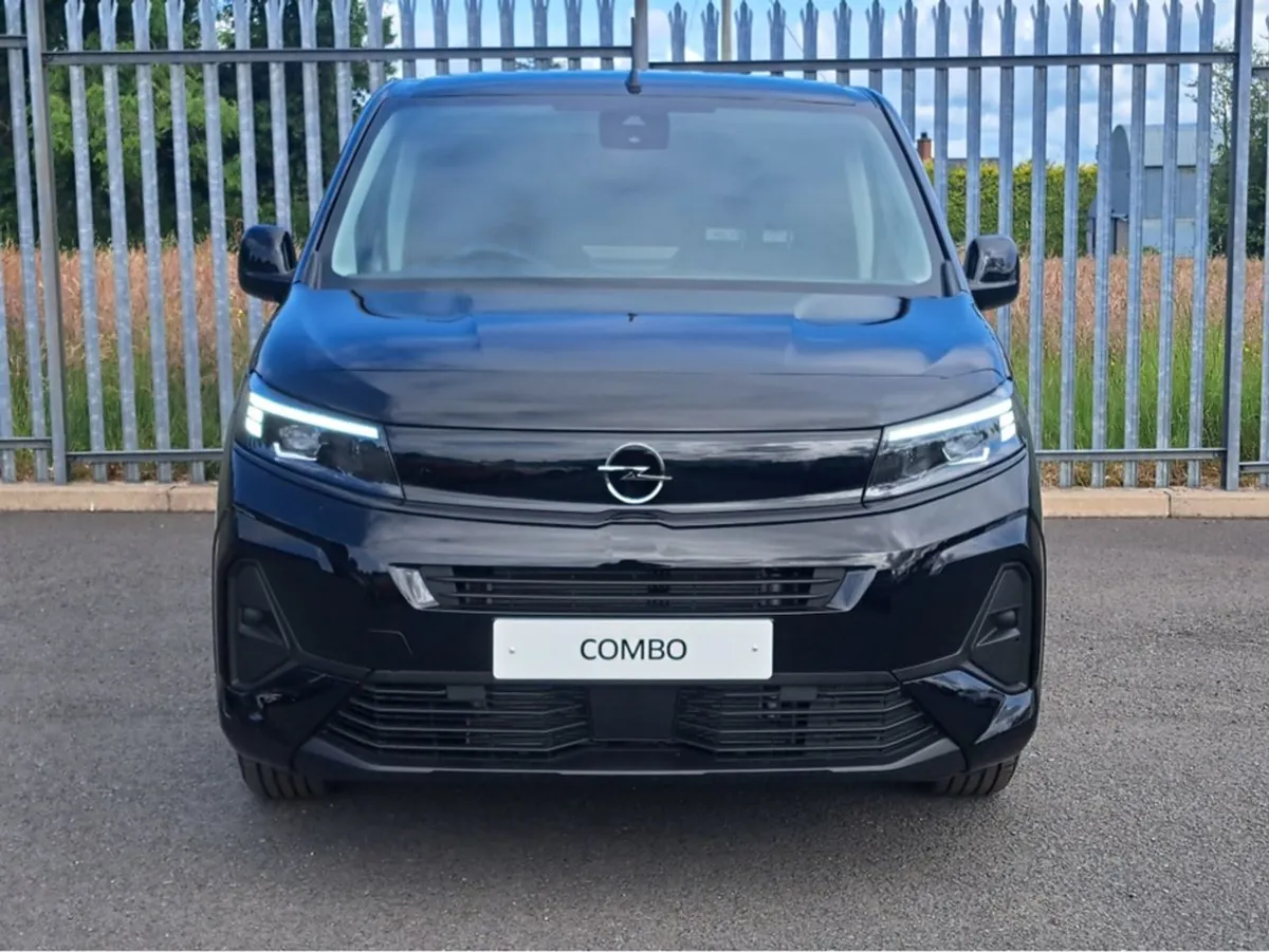 Opel Combo 1.5td 100HP Sportive L2 - Image 2