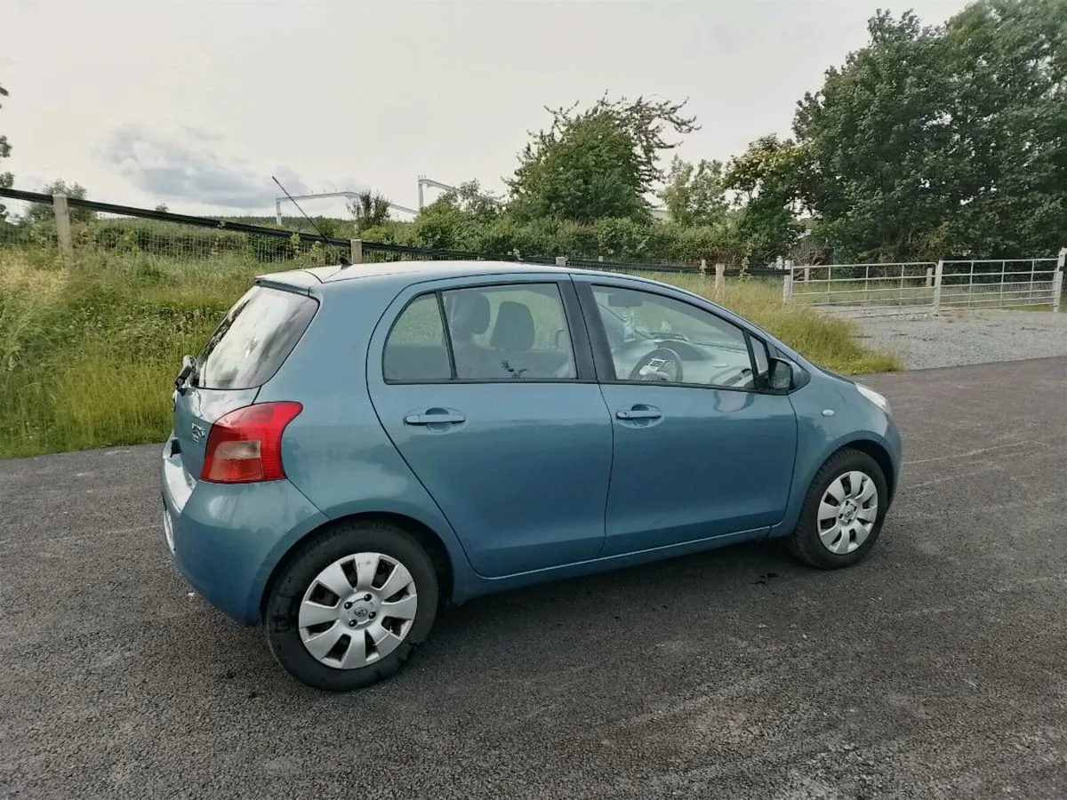 Toyota yaris - Image 3
