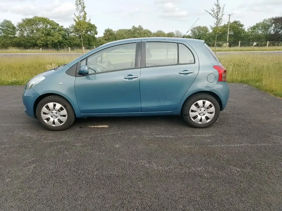 Toyota yaris - Image 4