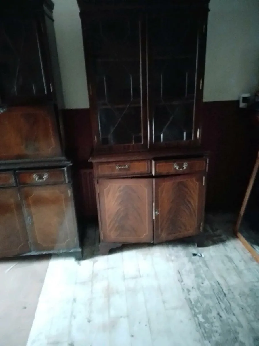 Display cabinets - Image 4
