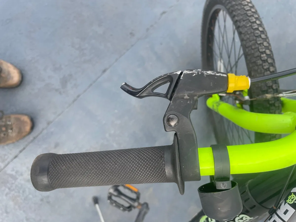 X rated jump bike - Image 3