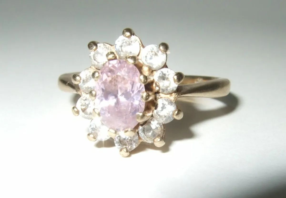 Vintage Hallmarked 9ct Gold Rose Cluster - Image 3