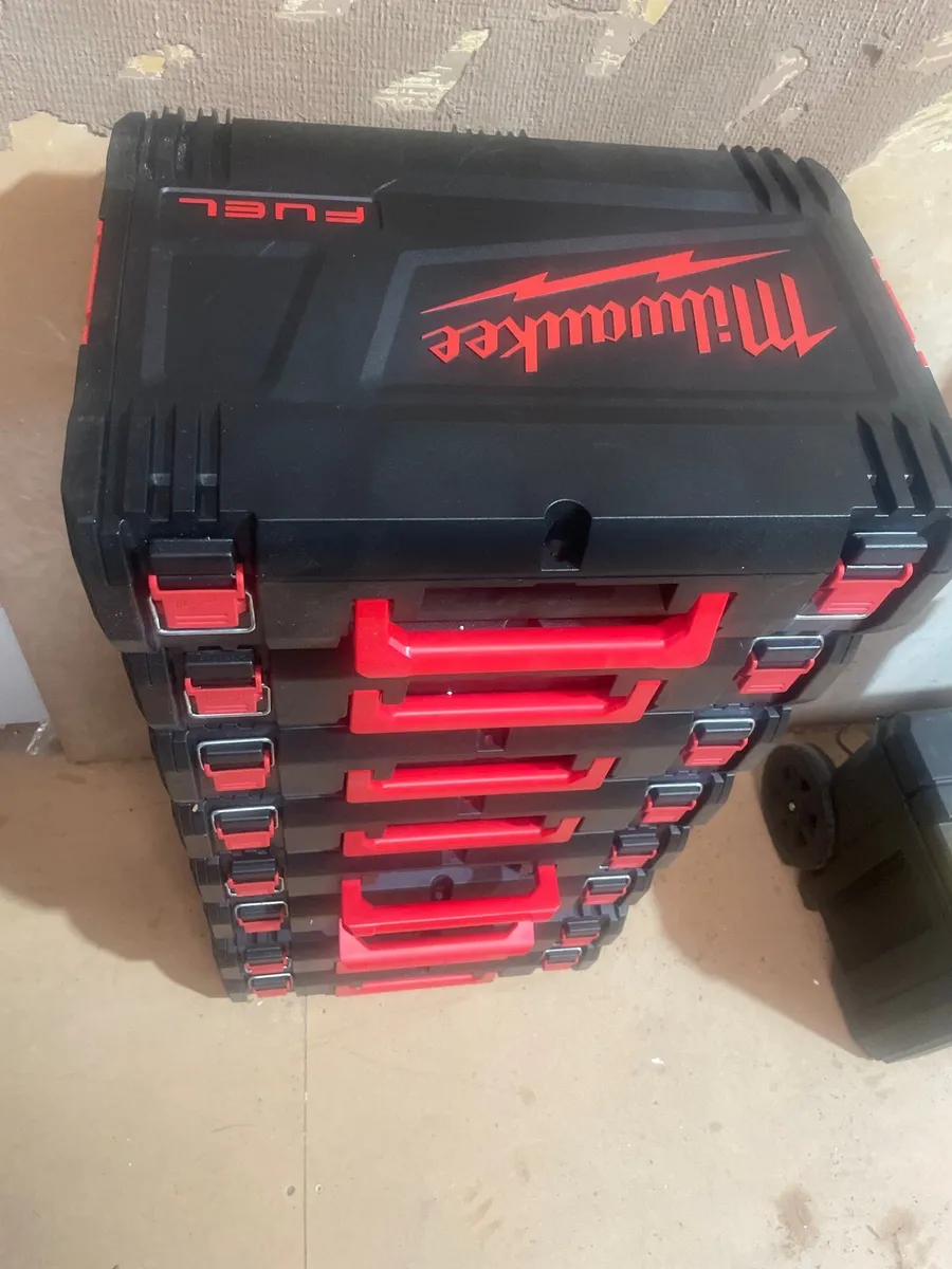Milwaukee Fuel storage cases x8 - Image 1