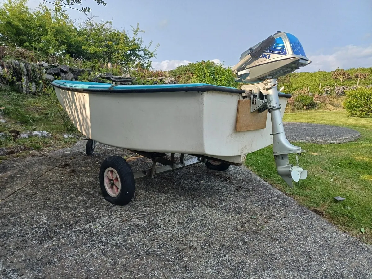 Rigid fibreglass boat / tender - Image 4