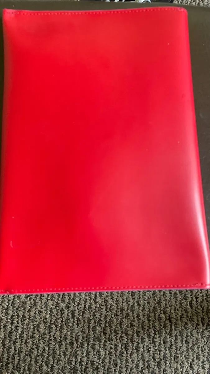Women’s Elizabeth Arden new clutch - Image 4