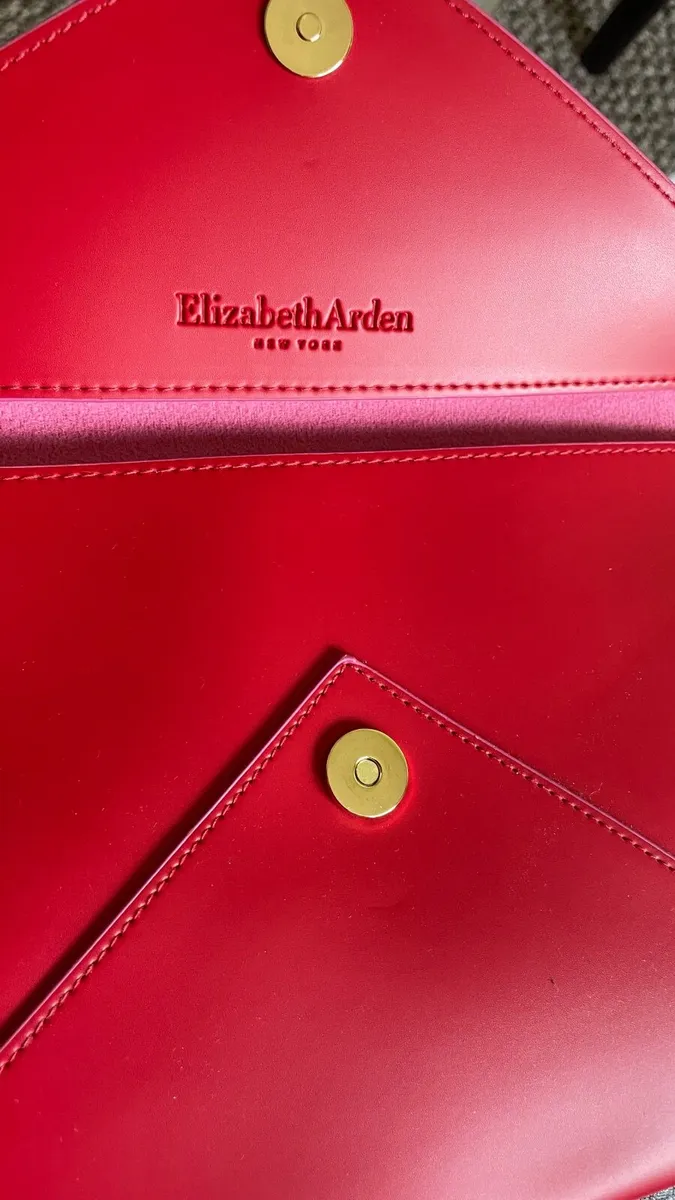 Women’s Elizabeth Arden new clutch - Image 1