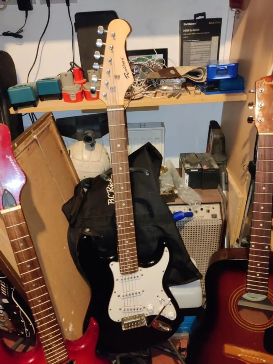 Guitars - Image 1