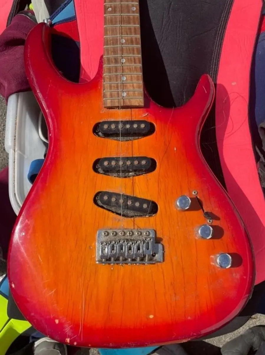 Guitars - Image 3