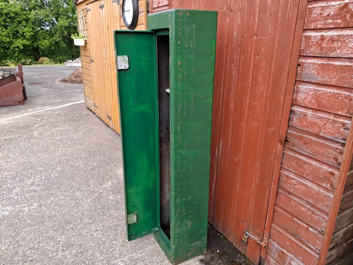 Gun Cabinet - Image 2
