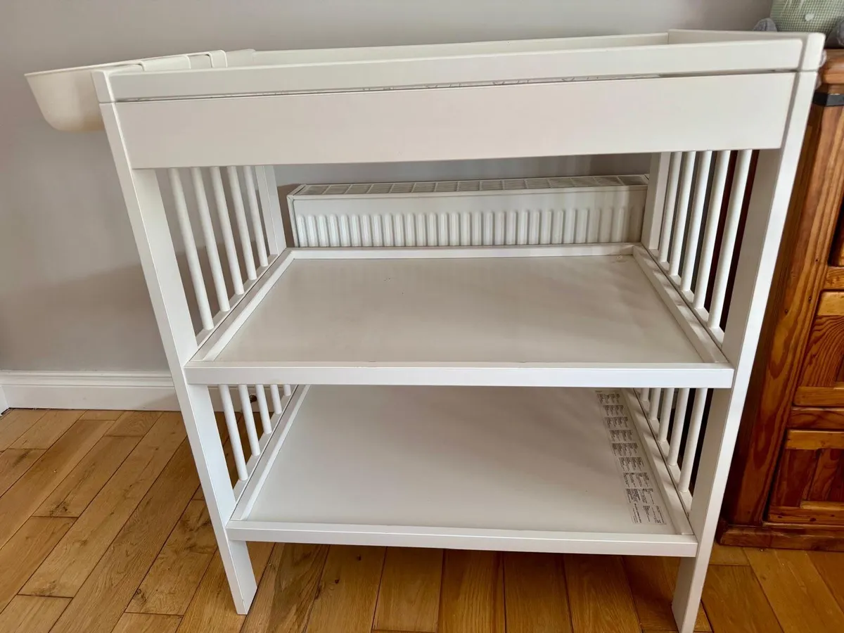 Free Gulliver IKEA changing table - Image 3