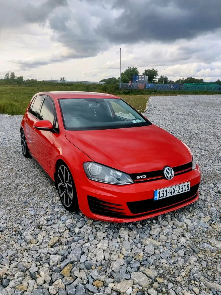 Volkswagen Golf - Image 1