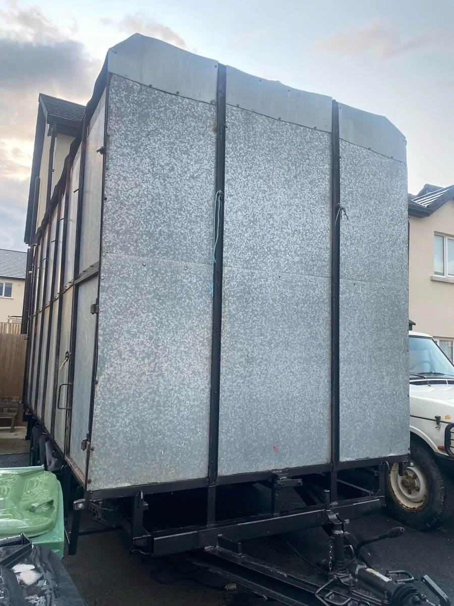 Heavy duty 6 axel trailer 18ft x 8.5ft x8.2ft - Image 4