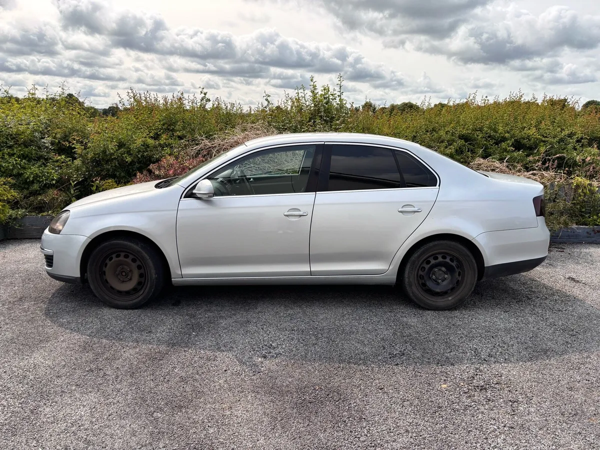 Volkswagen Jetta - Image 1