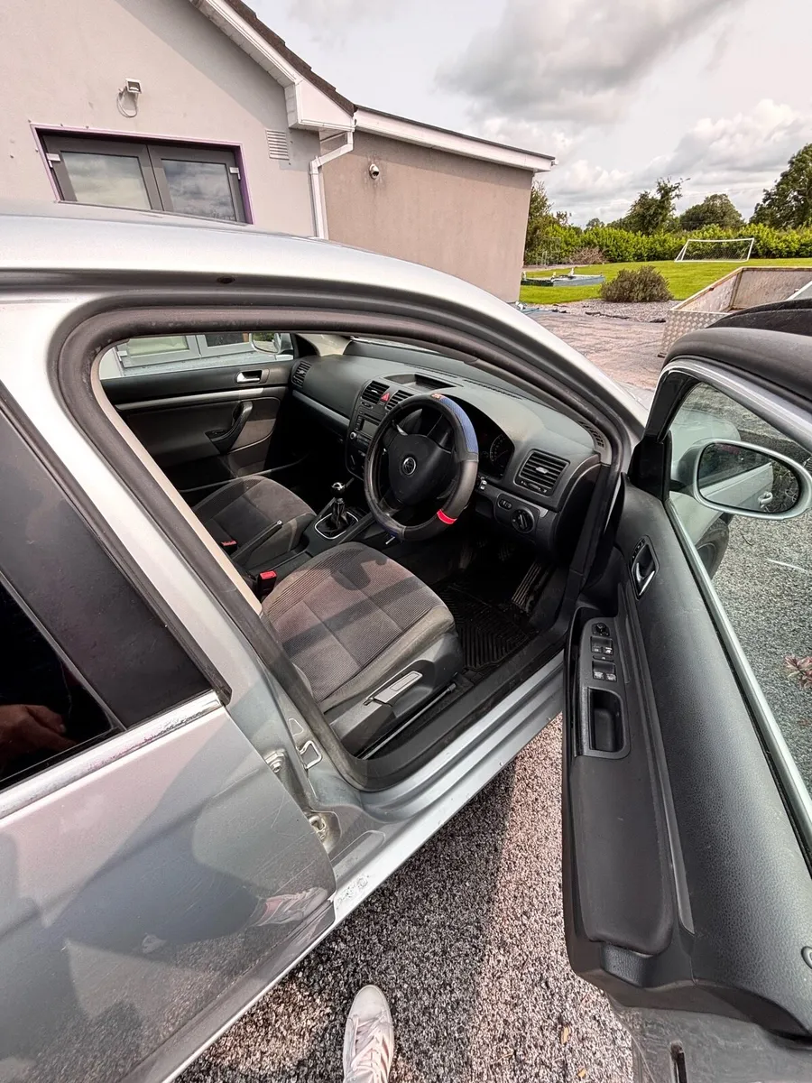 Volkswagen Jetta - Image 4
