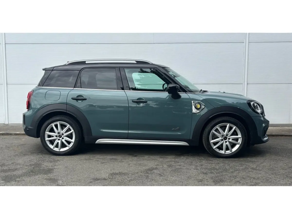 MINI COUNTRYMAN SE Sp39 4DR Auto Cooper - Image 3