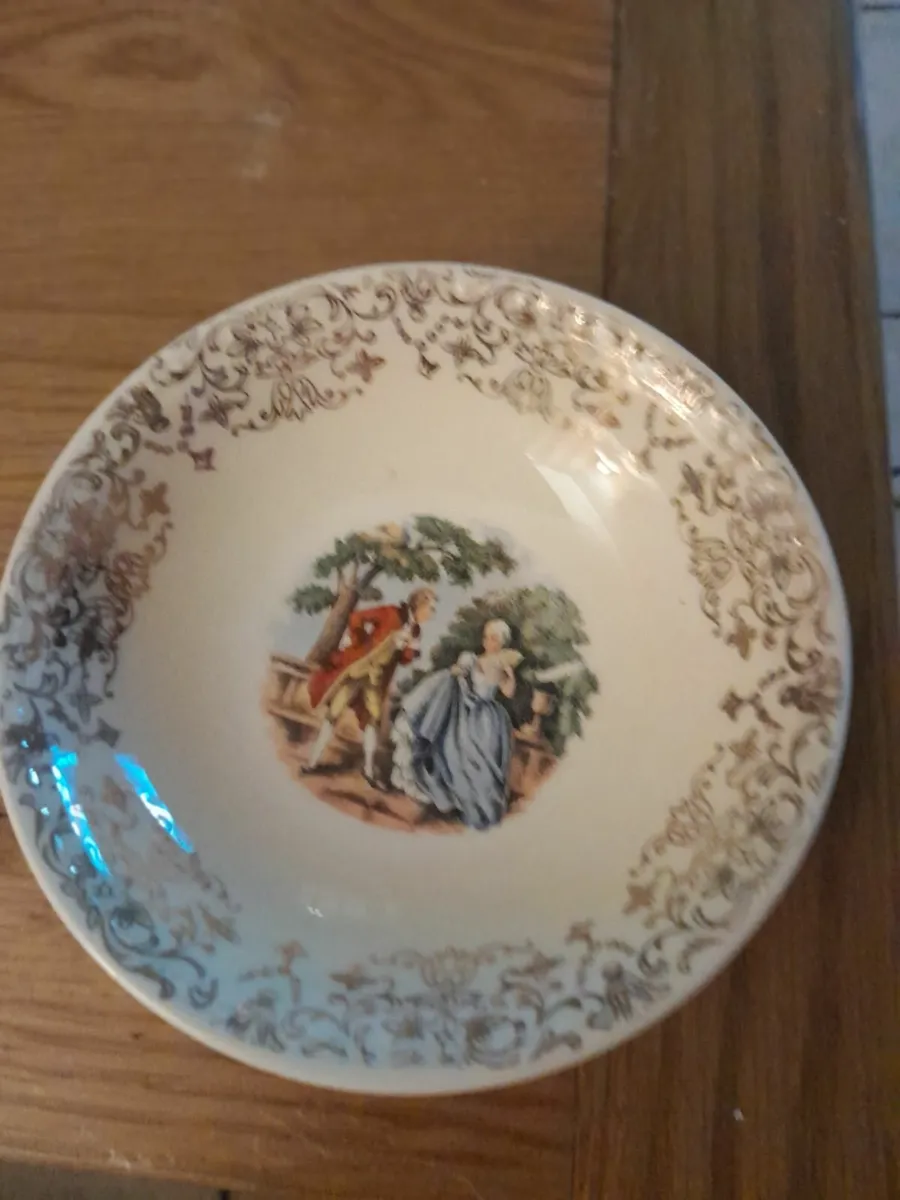 Antique plates - Image 2