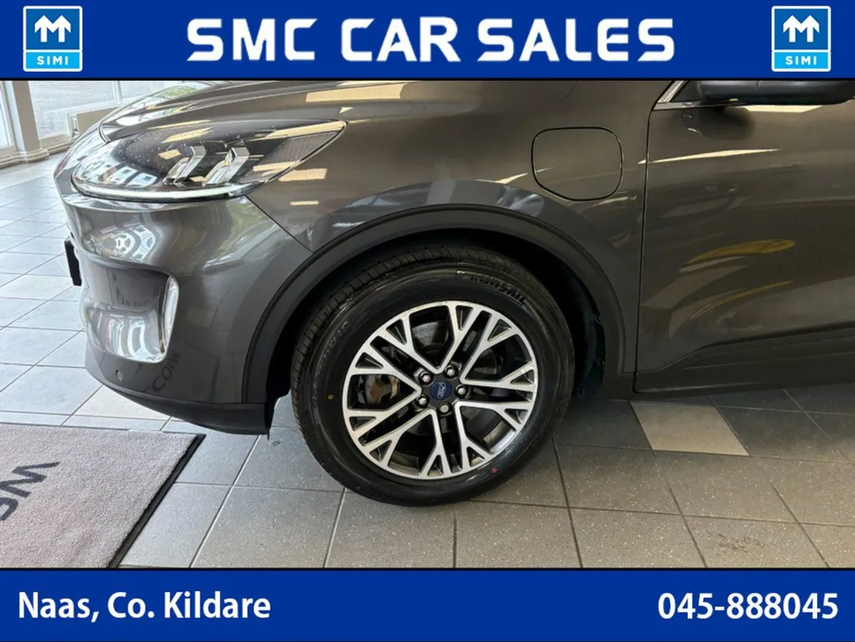 Ford Kuga Titanium 2.5 Phev 4DR Auto - Image 4