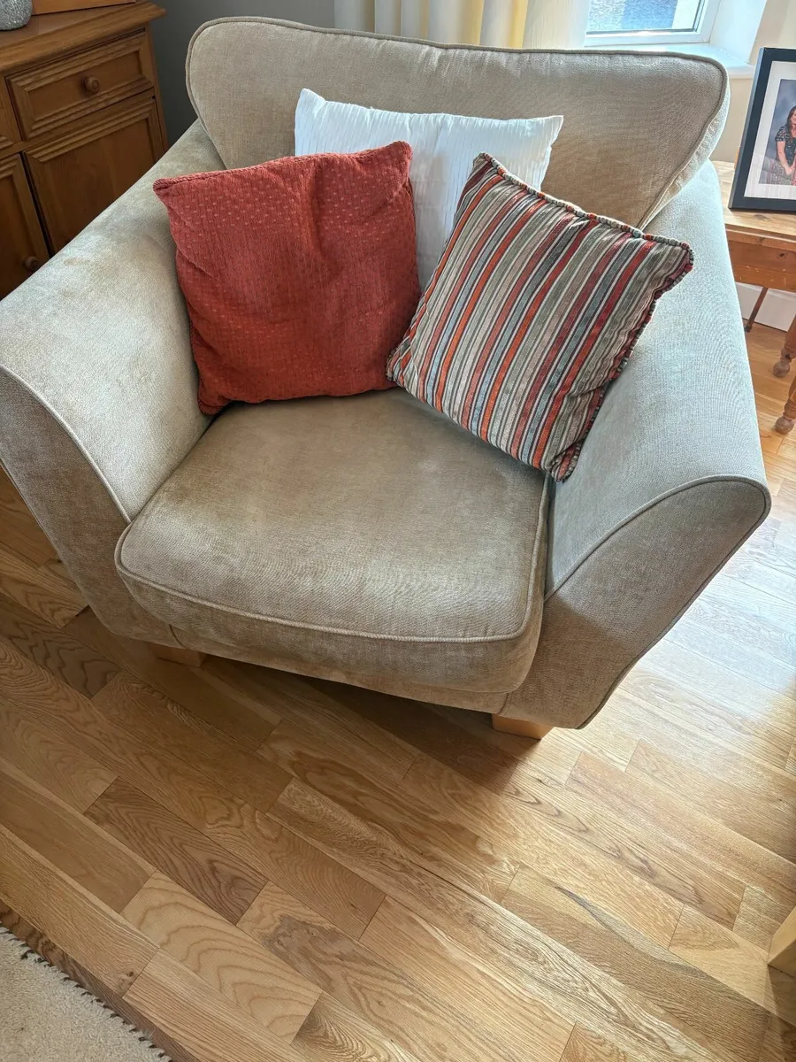 living room four piece suite - Image 3